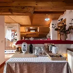 Dolomiti 3 Bedrooms Parking 40 Min From Cortina アパート *