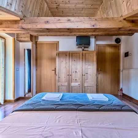 Dolomiti 3 Bedrooms Parking 40 Min From Cortina アゴルド