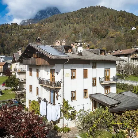 アパート Dolomiti 3 Bedrooms Parking 40 Min From Cortina アゴルド